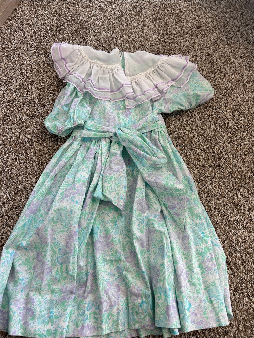 Vintage 80s Ruth of Carolina Pastel Floral Dress with Ruffled Collar - Picture 7 of 13